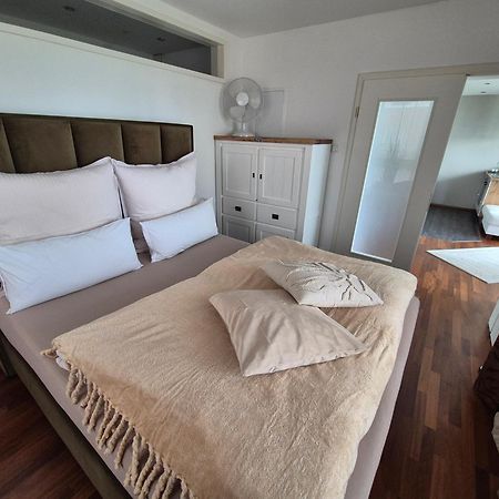Appartamento "Myharbourfront", Luxurioeses Wohnen An Der Hafenmole Rostock Esterno foto