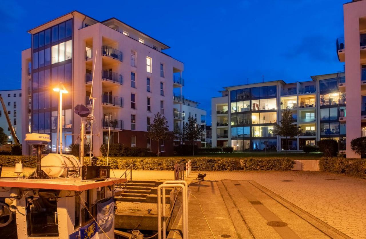Appartamento "Myharbourfront", Luxurioeses Wohnen An Der Hafenmole Rostock Esterno foto